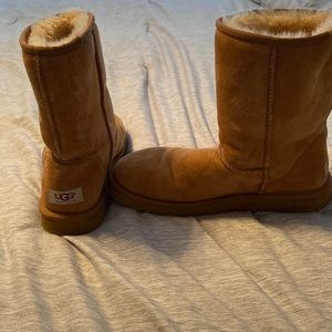 Tan size 9 Ugg boots